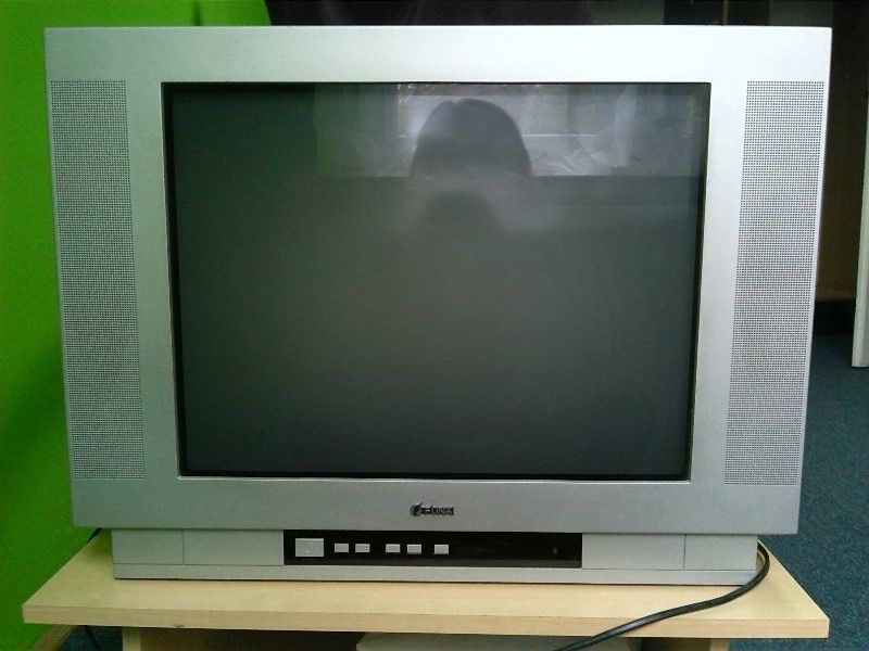 Telewizor Funai 21 cali model 21D-8118F+ pilot