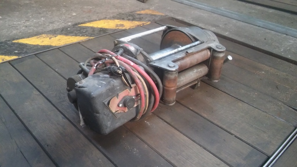 Wyciagarka WARN M12000 5,4T 12V