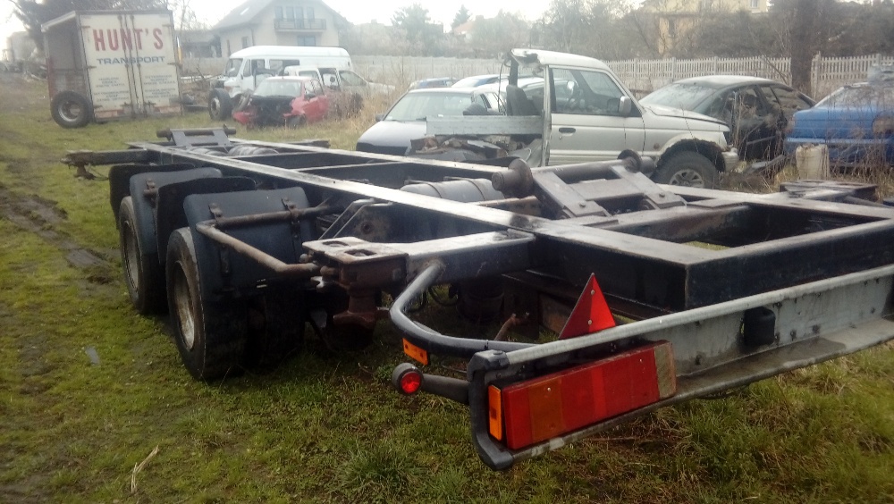 Przyczepa BDF z możliwością montażu kontenera chło