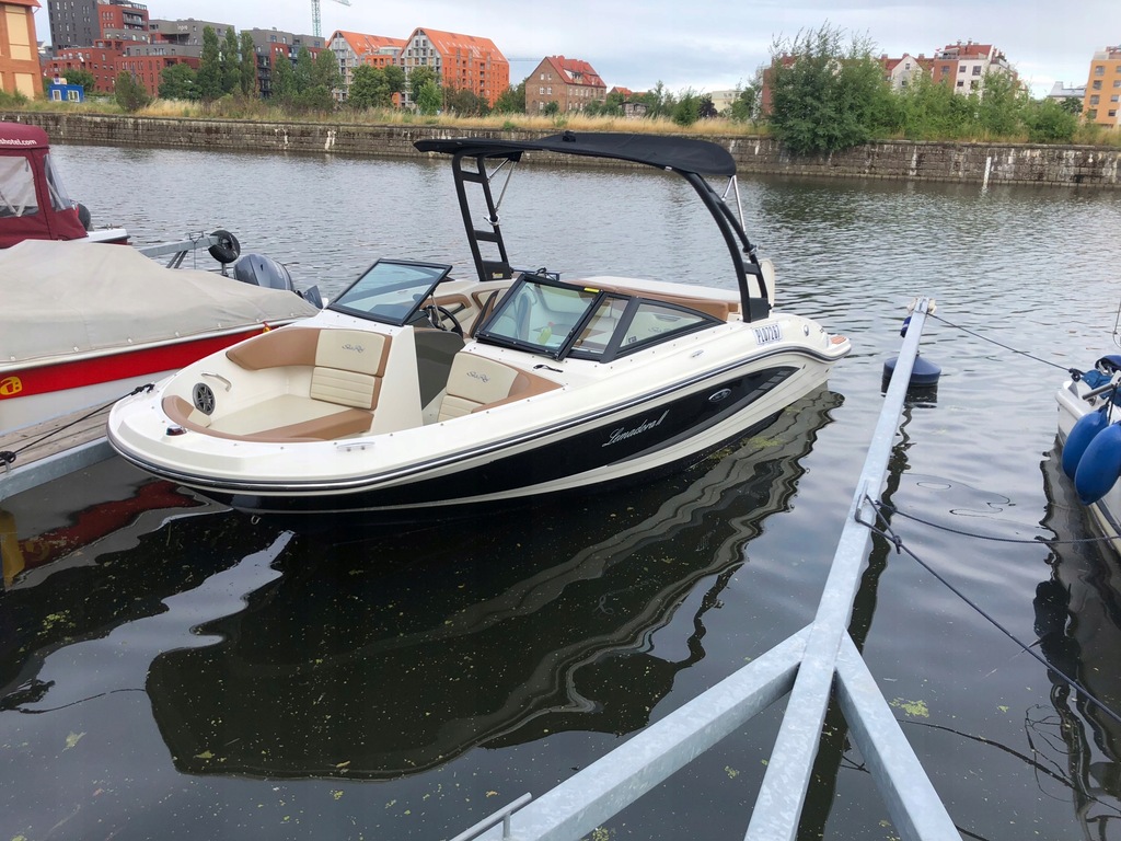 Łódź Motorówka Sea Ray SPX 21
