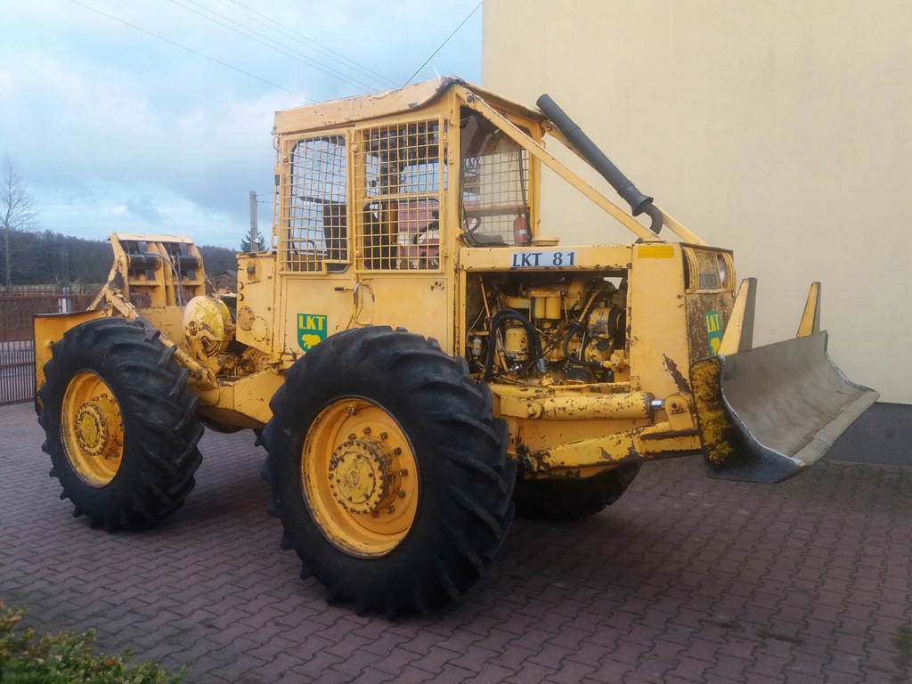 CIĄGNIK LEŚNY LKT 81 TURBO