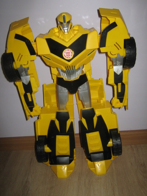 TRANSFORMERS BUMBLEBEE FIGURKA W AUTO DZWIEK 50CM