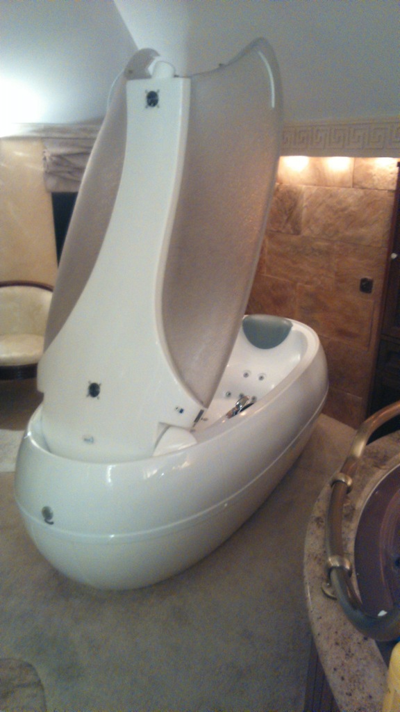 kapsuła kosmetyczna wanna SPA firmy NeoQI ELEGANCE