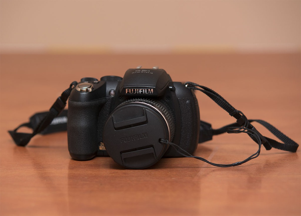 APARAT Fujifilm FinePix HS10, jak nikon,canon,sony