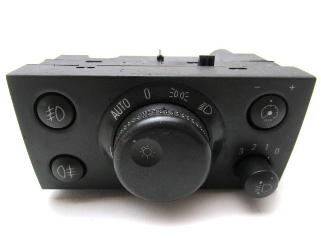WŁĄCZNIK ŚWIATEŁ Opel Vectra C LIFT 02-08 13229541