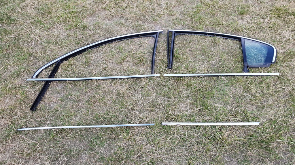 Listwa Chrom Passat B6 sedan lewa komplet drzwi OK