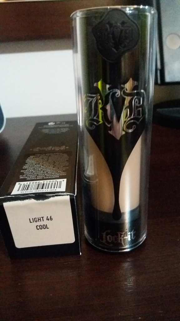 PODKŁAD KAT VON D  Lock-it Foundation 46