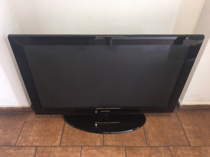 SAMSUNG PS42B450B1W ! DUZA TANIA PLAZMA !