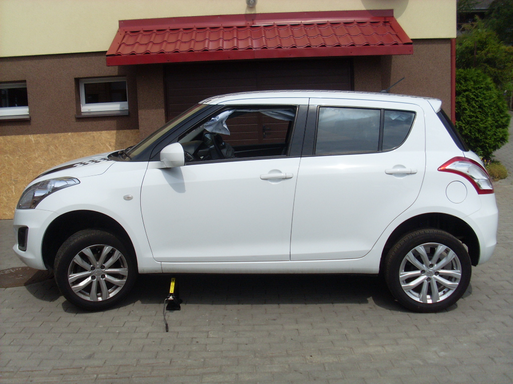 SUZUKI SWIFT MK7  DACH PRÓG  2014 R