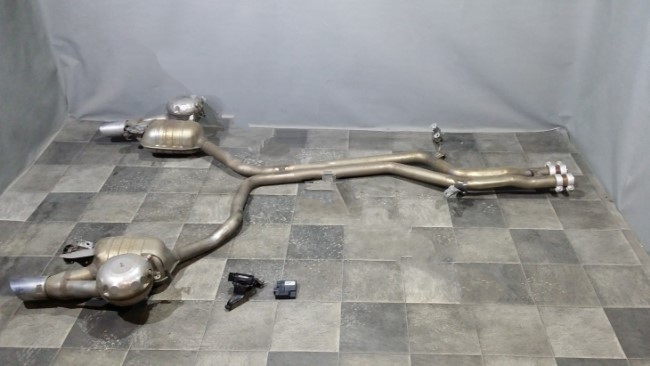 aktywny wydech tlumik  Audi A7 4G0253181B