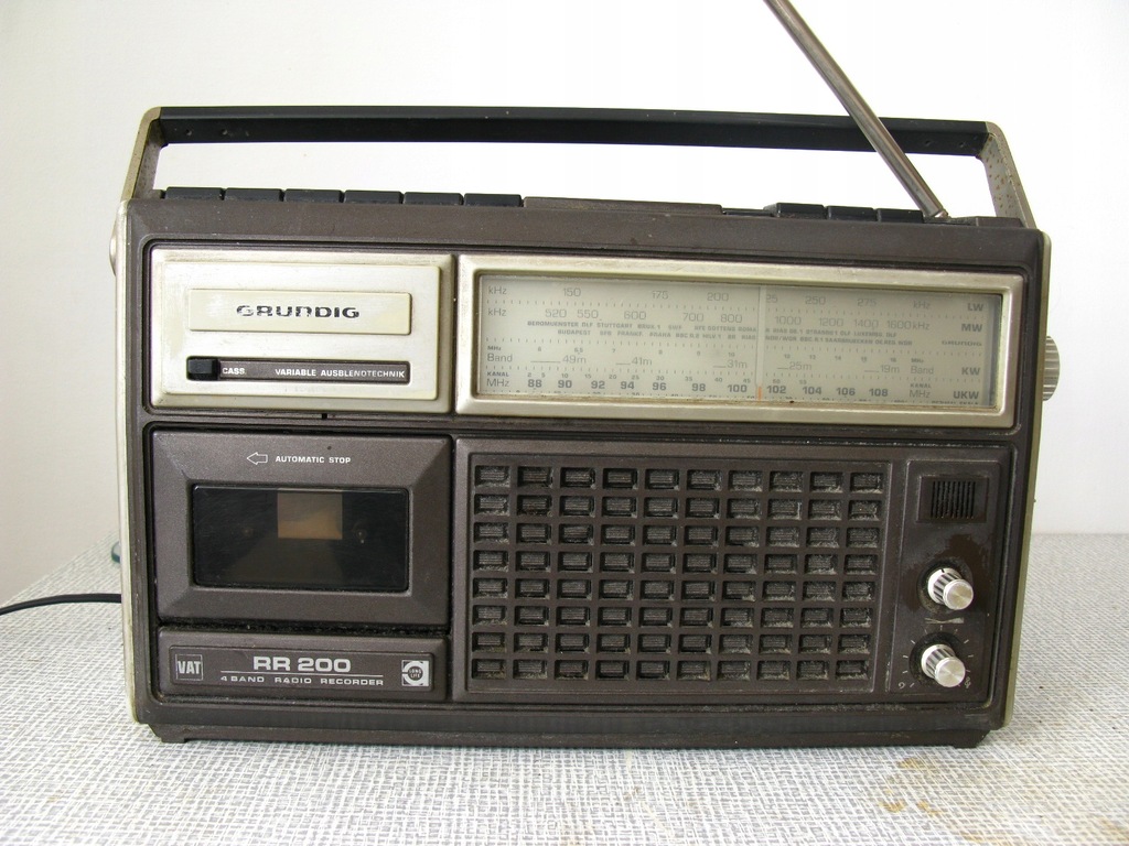 Radio-magnetofon Grundig RR-200, klasyk z lat 80-t