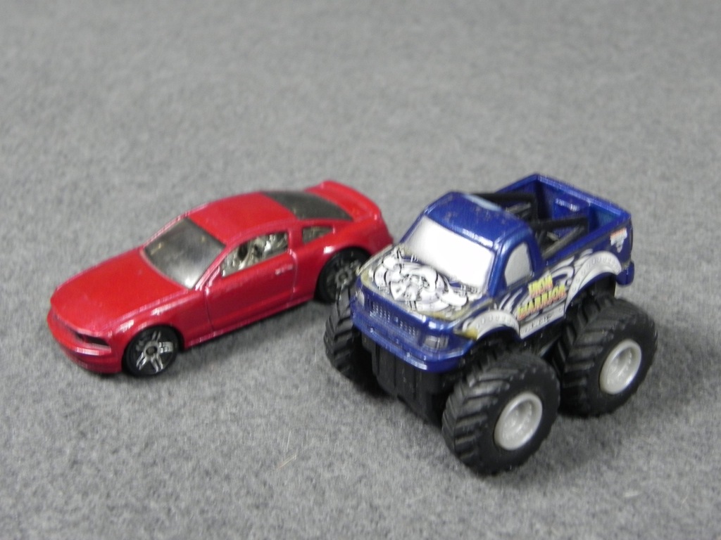 Hot Wheels Monster truck + Ford Mustang