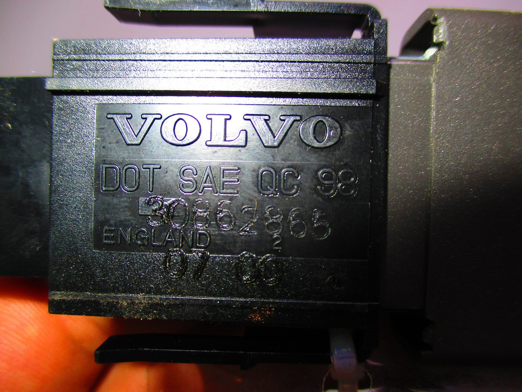 Volvo V40 S40 0004 przełącznik świateł awaryjnych