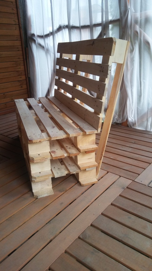 Sprzedam meble ogrodowe z palet ( 4 ławki + stół ...