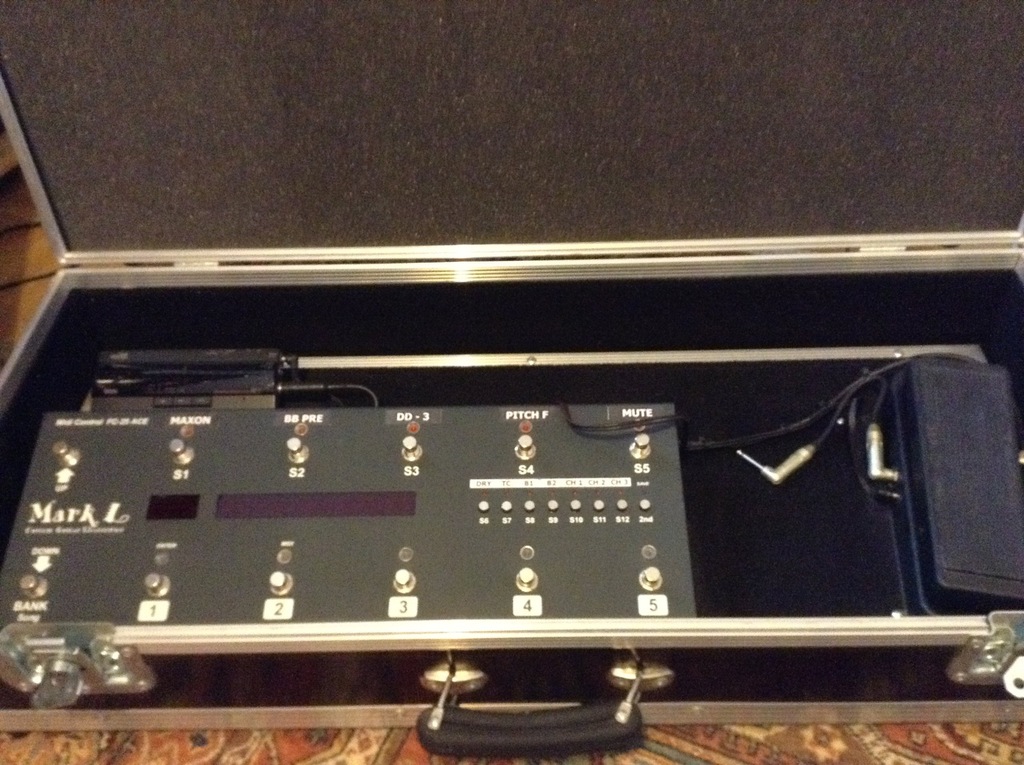 Mark L Custom MLC FX-25 ACE Midi Controller + Case