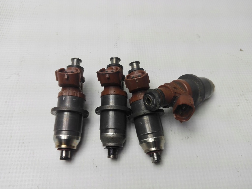 MITSUBISHI CARISMA 95-04 1.8 GDI WTRYSKIWACZ-E