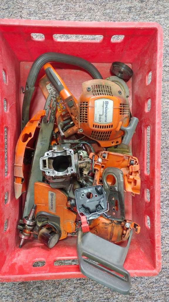 Piła husqvarna 450 na części