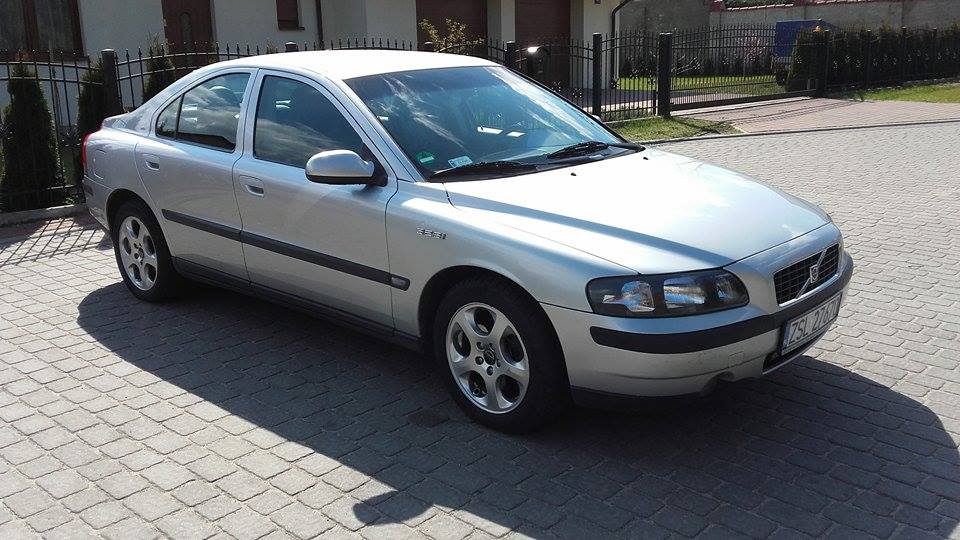 VOLVO S60 2002 r srebrny