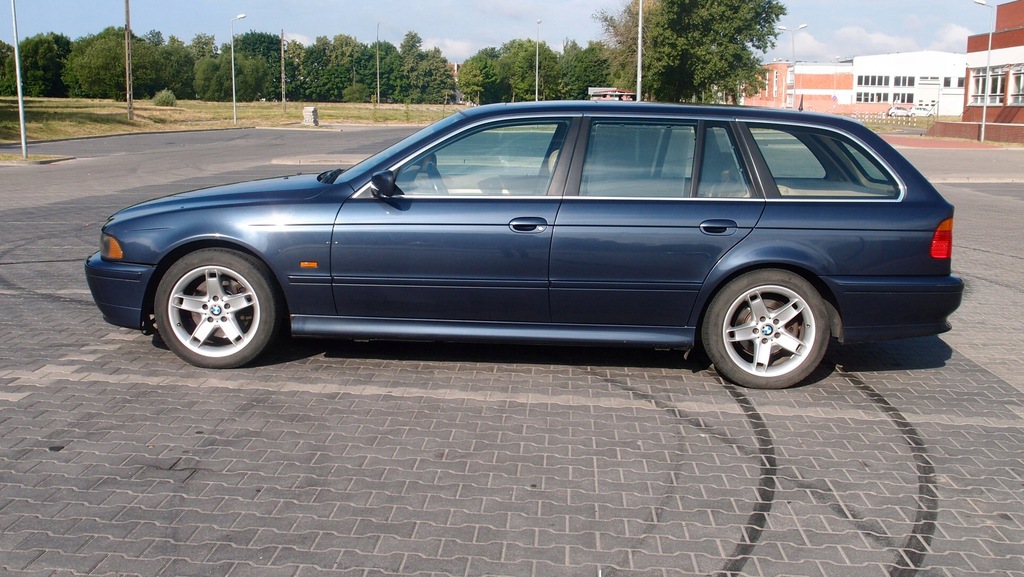 BMW E39 530d touring 2001/2002 lift toledoblau