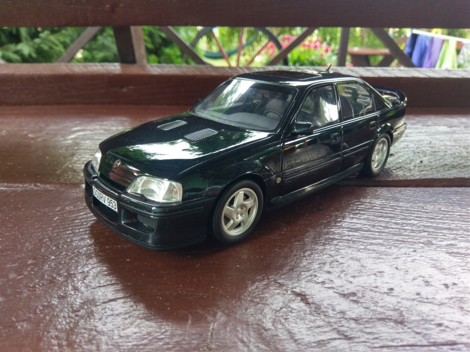 Lotus Omega Otto 1/18