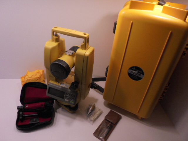 TEODOLIT ELEKTRONICZNY TOPCON TD-106