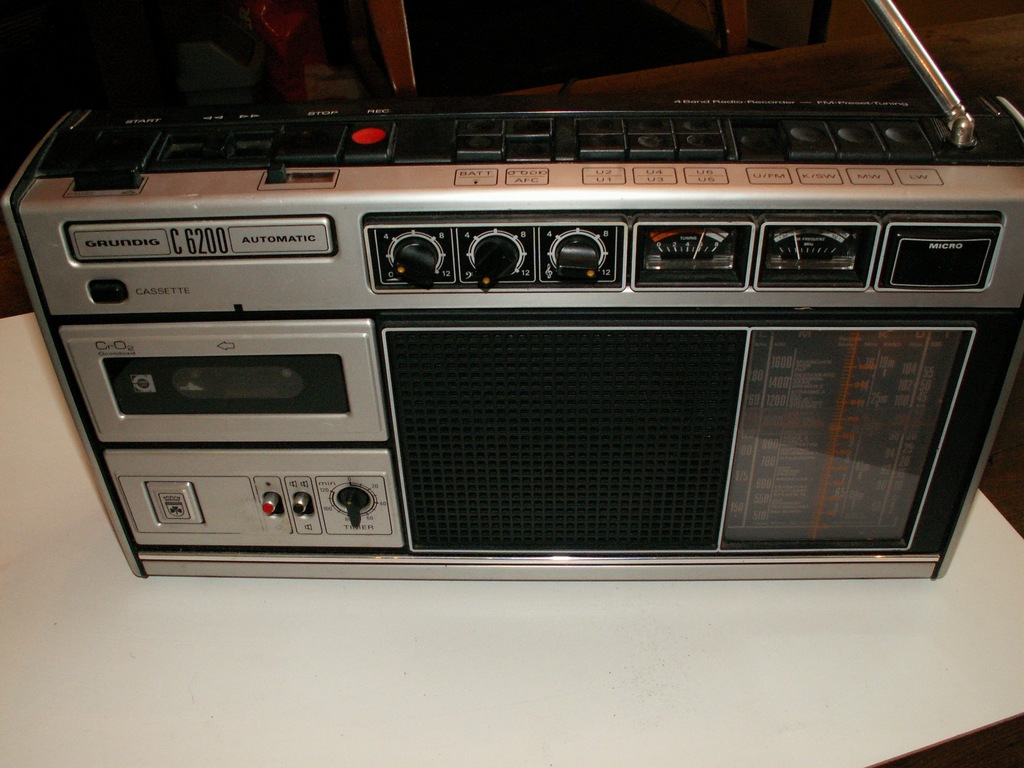 RADIO-CASETTE GRUNDIG C6200 VINTAGE L-70 TE.
