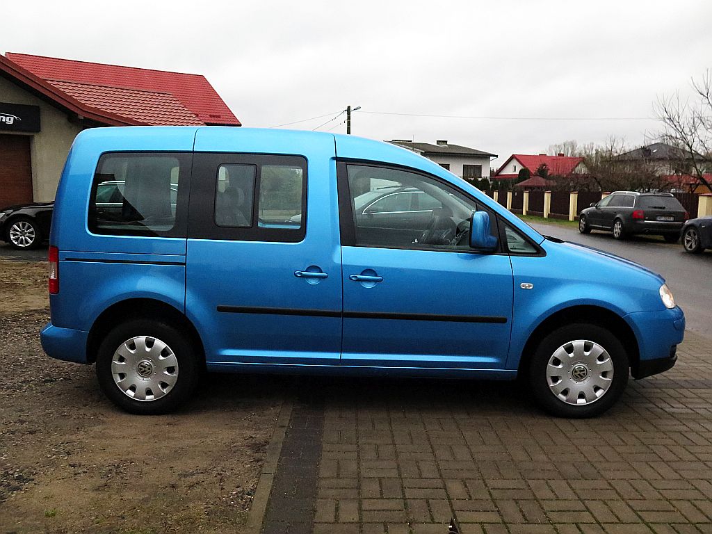 Volkswagen Caddy LIFE FAMILY 2007r. 1.6 8V benzyna