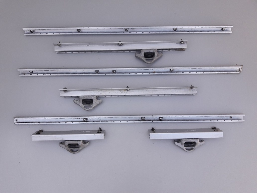 Uchwyty mocowanie ładunku Nissan Navara D40 4D 05-
