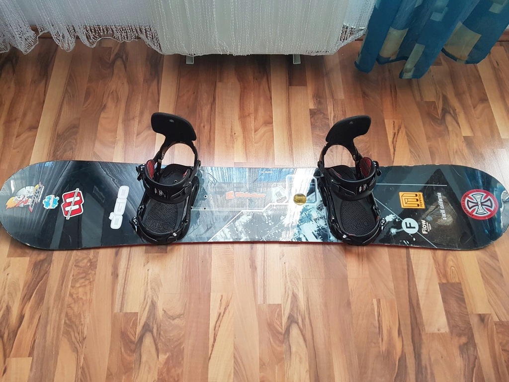 Deska snowboardowa Flow 152 snowboard + wiązania