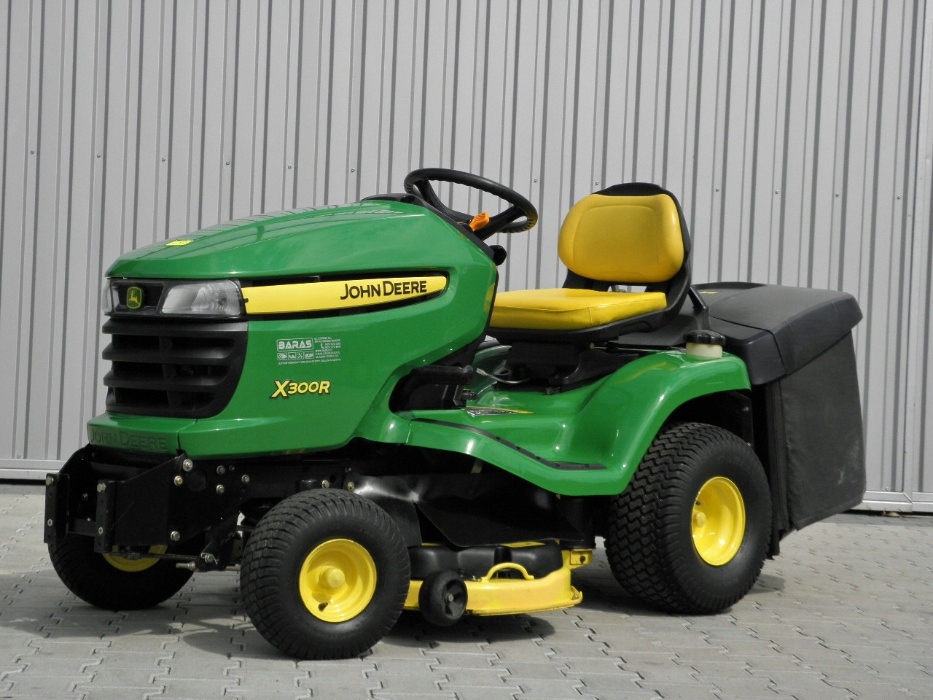 Traktorek Kosiarka John Deere X300 R - BARAS