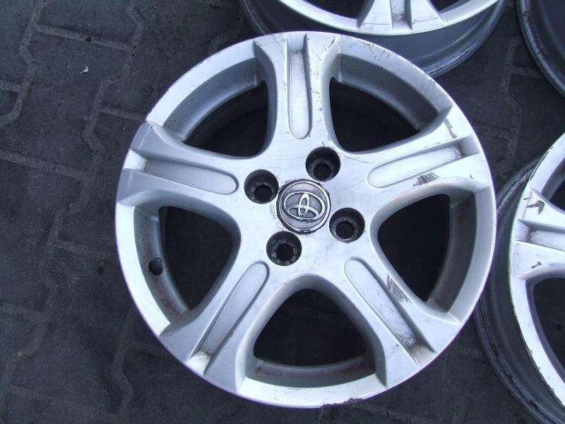 FELGI ALUMINIOWE TOYOTA YARIS II 4x100 R15 KPL