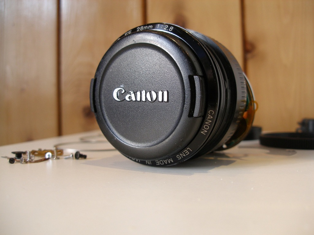 Obiektyw CANON EF 28mm 1:2.8  części.