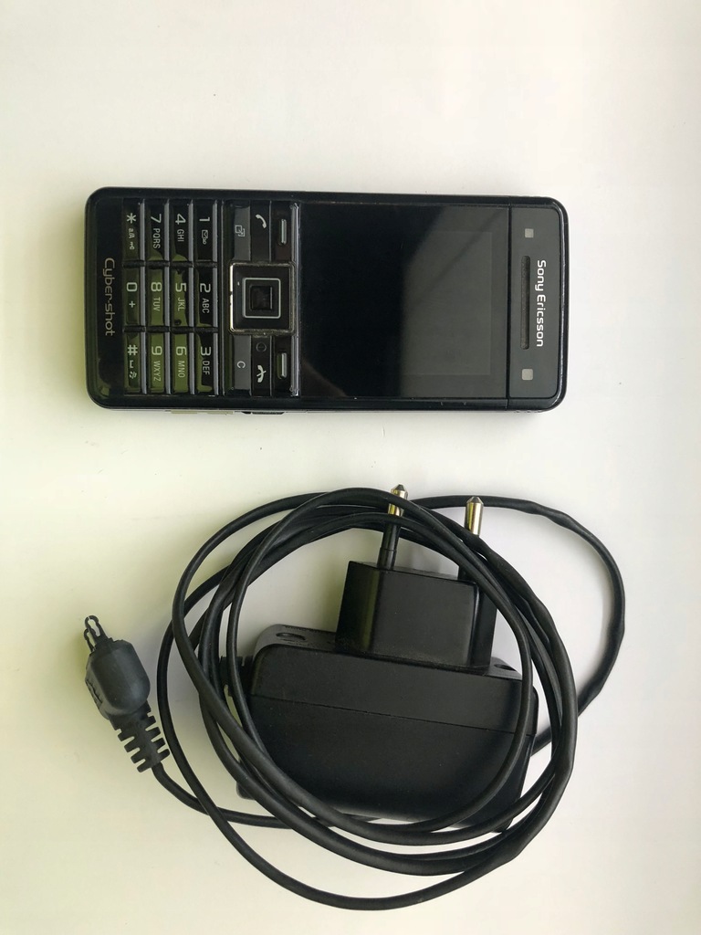 Telefon Sony Ericsson C902 - telefon James Bond