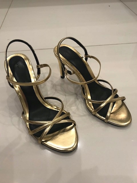 ｓａｂｌｅ様 ZARA NOWE ZŁOTE SANDAŁY SZPILKI BUTY NA OBCASIE 37