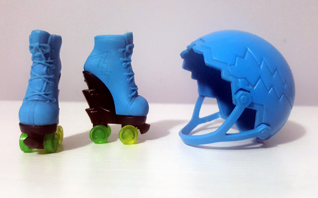 Oryginalne buty-rolki kask dla lalki Monster High