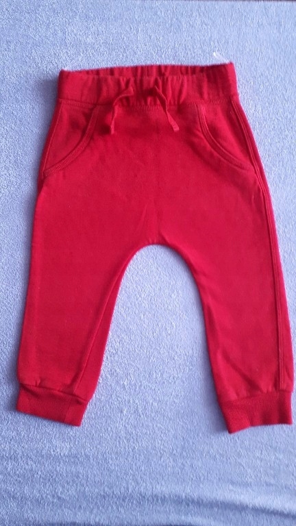 Spodenki spodnie dresowe C&A rozmiar 86