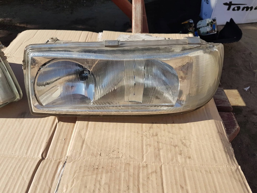 LAMPY LEFLEKTORY ZESPOLONE PRZÓD AUDI 80 B3 - 7624251738 - oficjalne ...