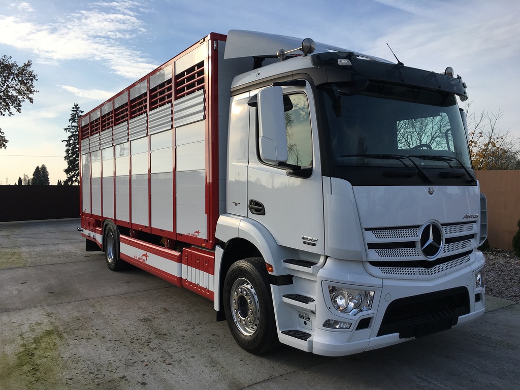 MERCEDES DO ŻYWCA ZWIERZĄT BYDŁA PLAVAC 2017 NOWA 