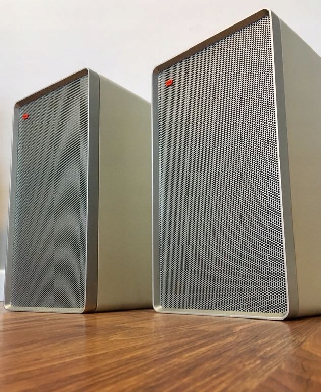 Monitory Heco P3302 SL białe