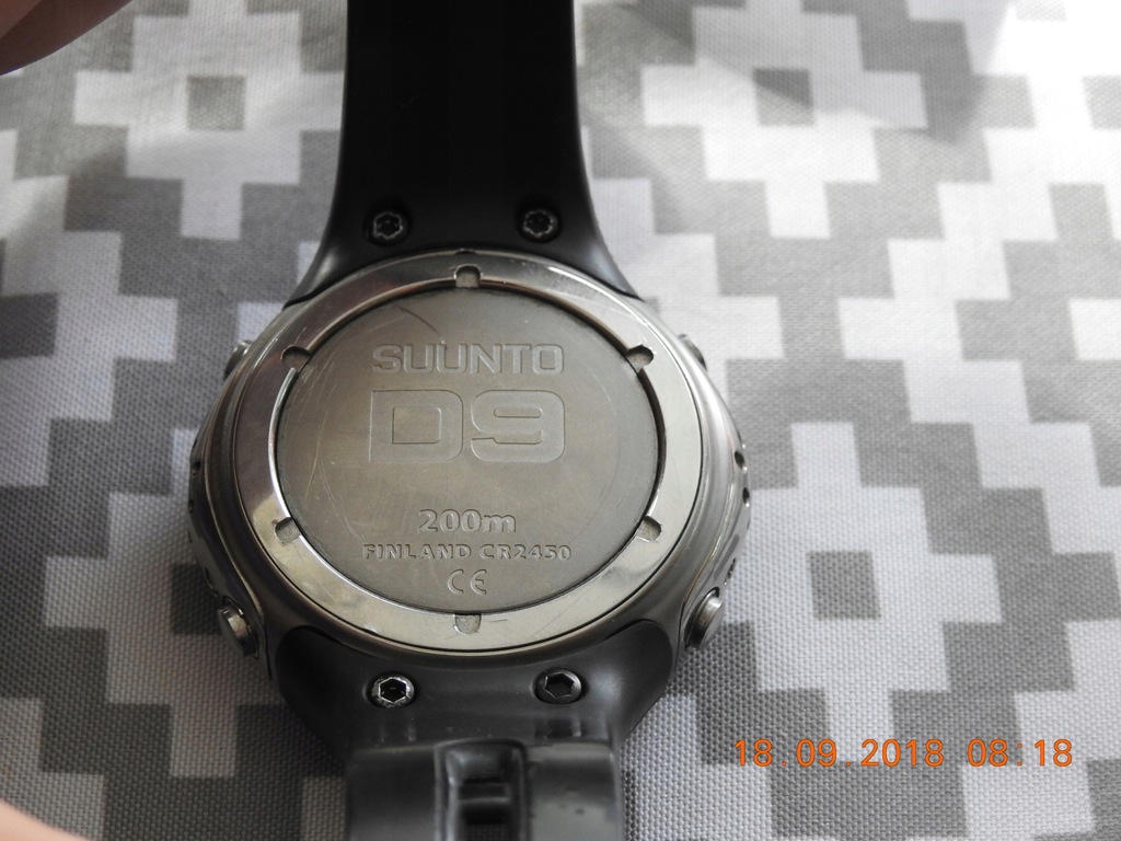 suunto d 9
