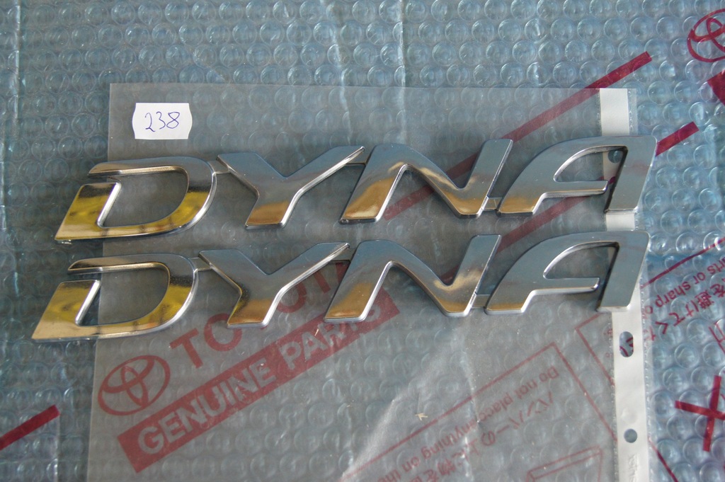 TOYOTA DYNA EMBLEMAT NAPIS LOGO