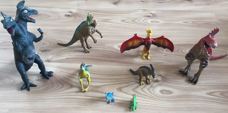 Figurki dinozaurów 7 szt. + smok z dwoma głowami