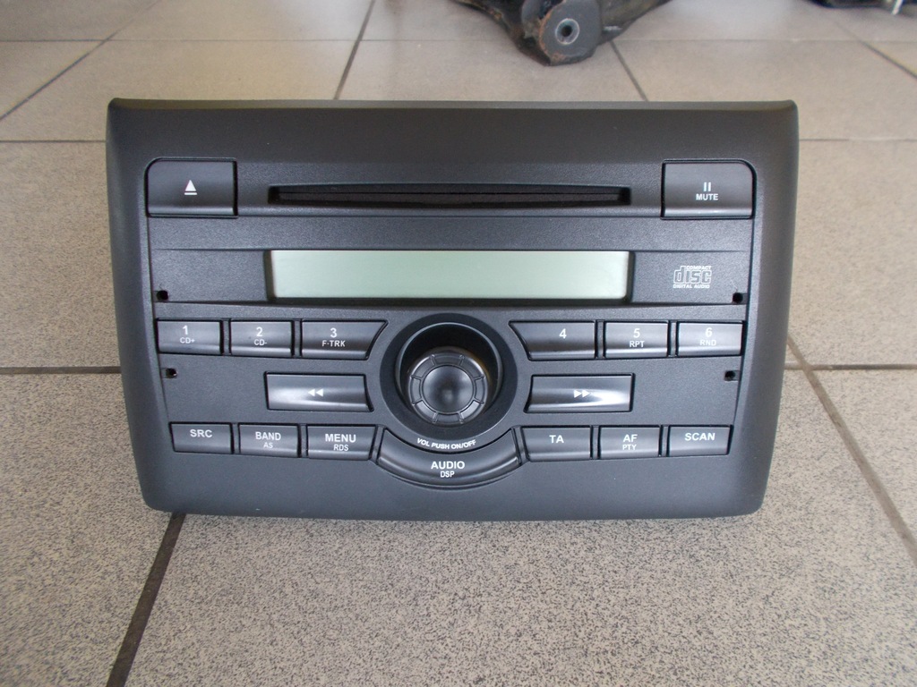 Fiat Stilo. Radio CD. Oryginał 7400093297 oficjalne