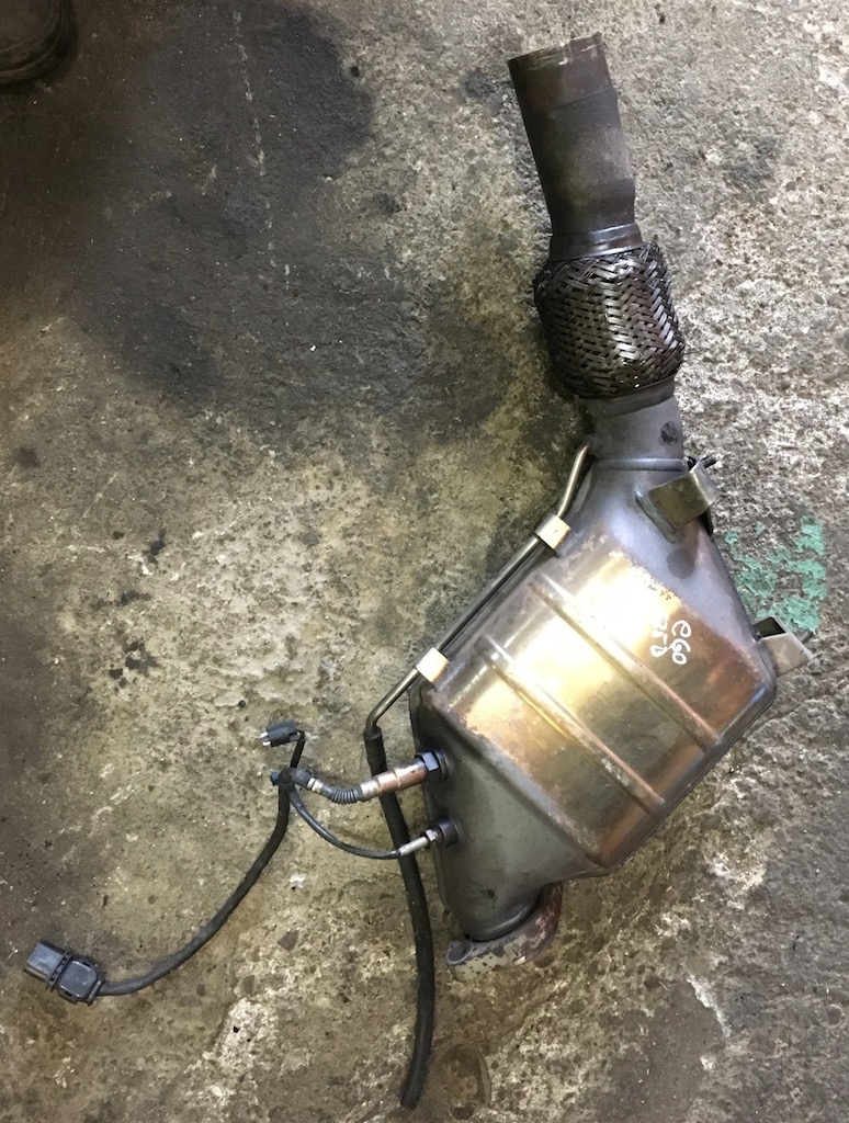 BMW E60 525D 530D KATALIZATOR DPF 7792191 PUSTY