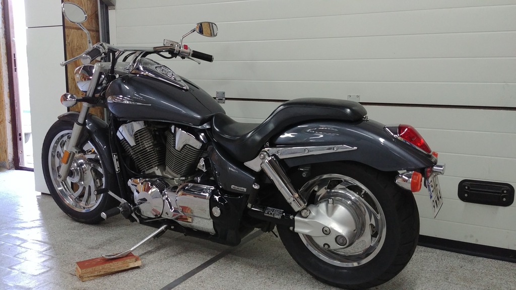 Honda vtx 1300 custom