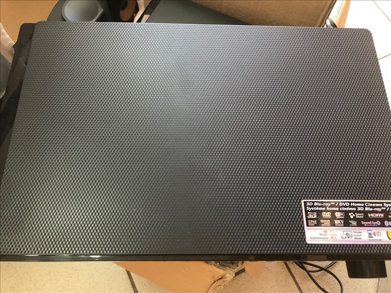 ZESTAW KINA DOMOWEGO LG LHA 825W