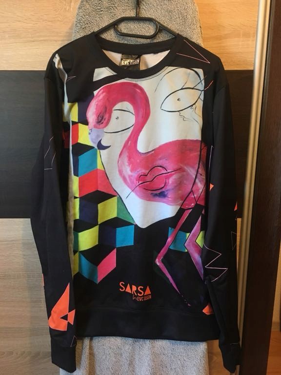 Oryginalna bluza SARSA (XL) + NAKLEJKI