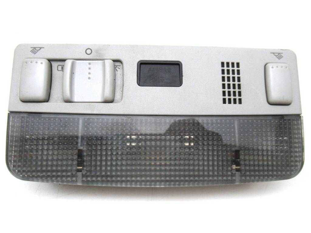 LAMPKA OŚWIETLENIA KABINY Passat B5 FL 1U0947105B