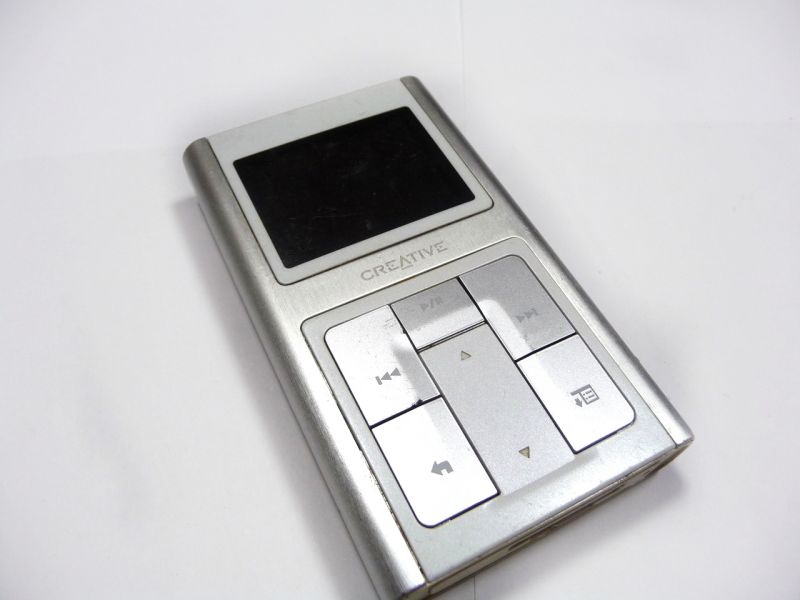 ZOBACZ!!!ODTWARZACZ MP3 CREATIVE 20GB