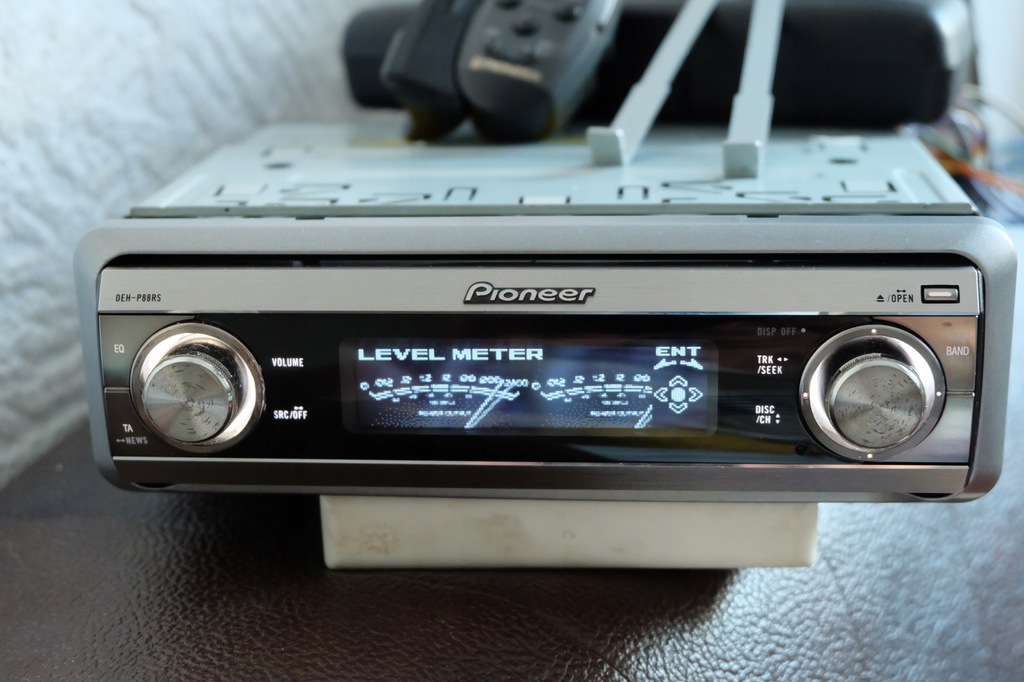 Pioneer deh p88rs не включается дисплей